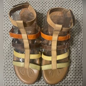 Multi color Born sandal.